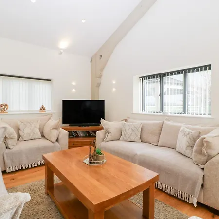 Bilsham Meadows Tatil Evi *